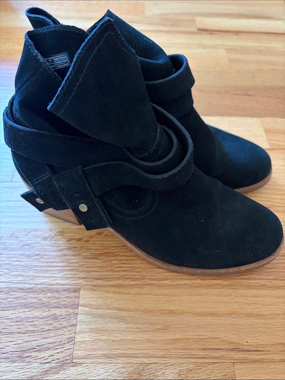 Women’s UGG Black Suede Ankle Boots with Wrap Strap - 6.5